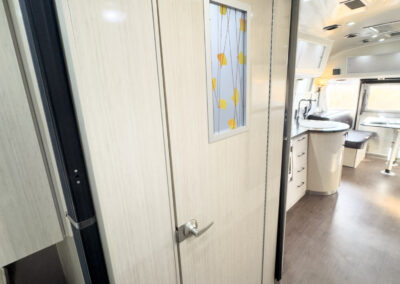 2020 Airstream International Serenity 27FB Twin (Used)