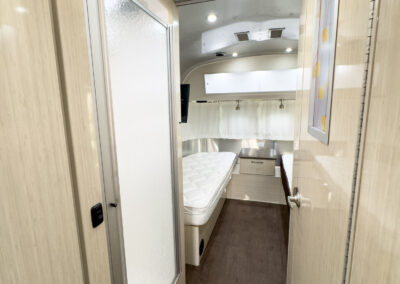 2020 Airstream International Serenity 27FB Twin (Used)